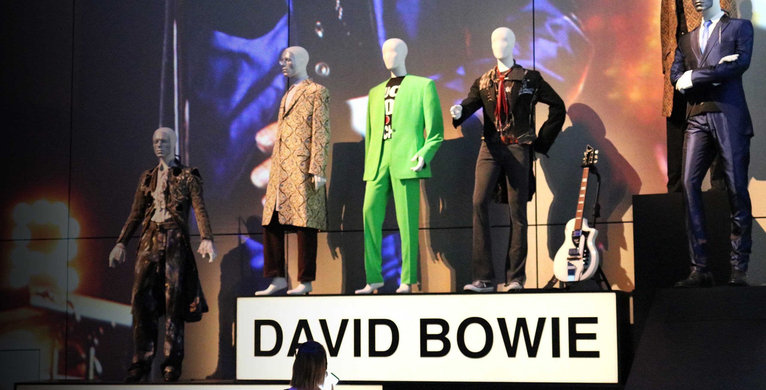 Tazza David Bowie Termocromatica – Tazza Ufficiale In Ceramica Che Cambia Colore Con Il Calore – Regalo Ideale Per Fan E Collezionisti – Uso Casa E Ufficio
